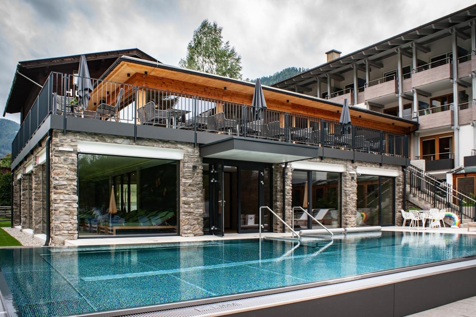 Prägant Hotel 4*