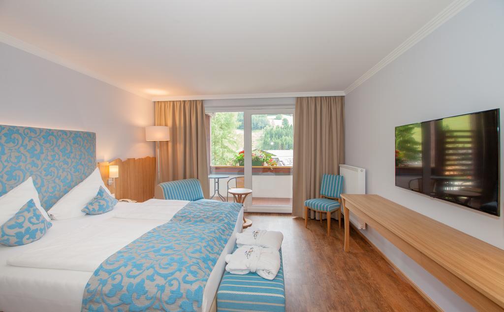 Hotel Prägant 4*